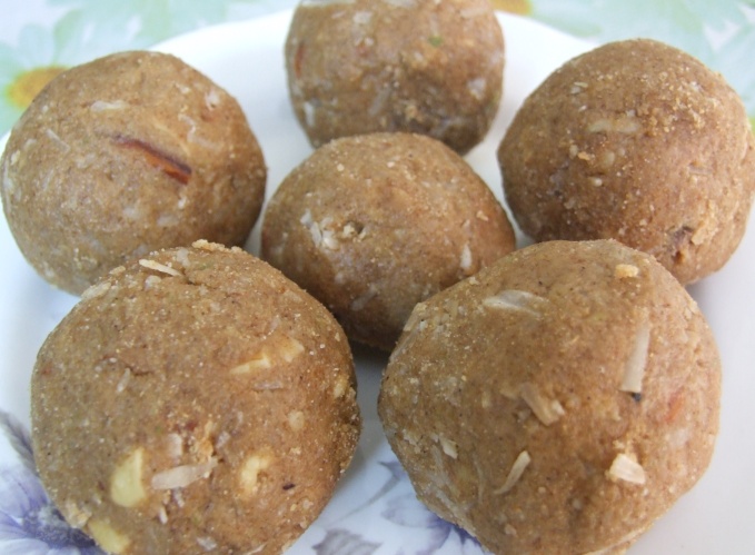 Pinnie laddoo